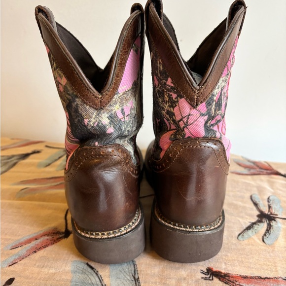 Justin Boots Gypsy Pink Camo Aged Bark Leather/Canvas - Picture 4 of 6